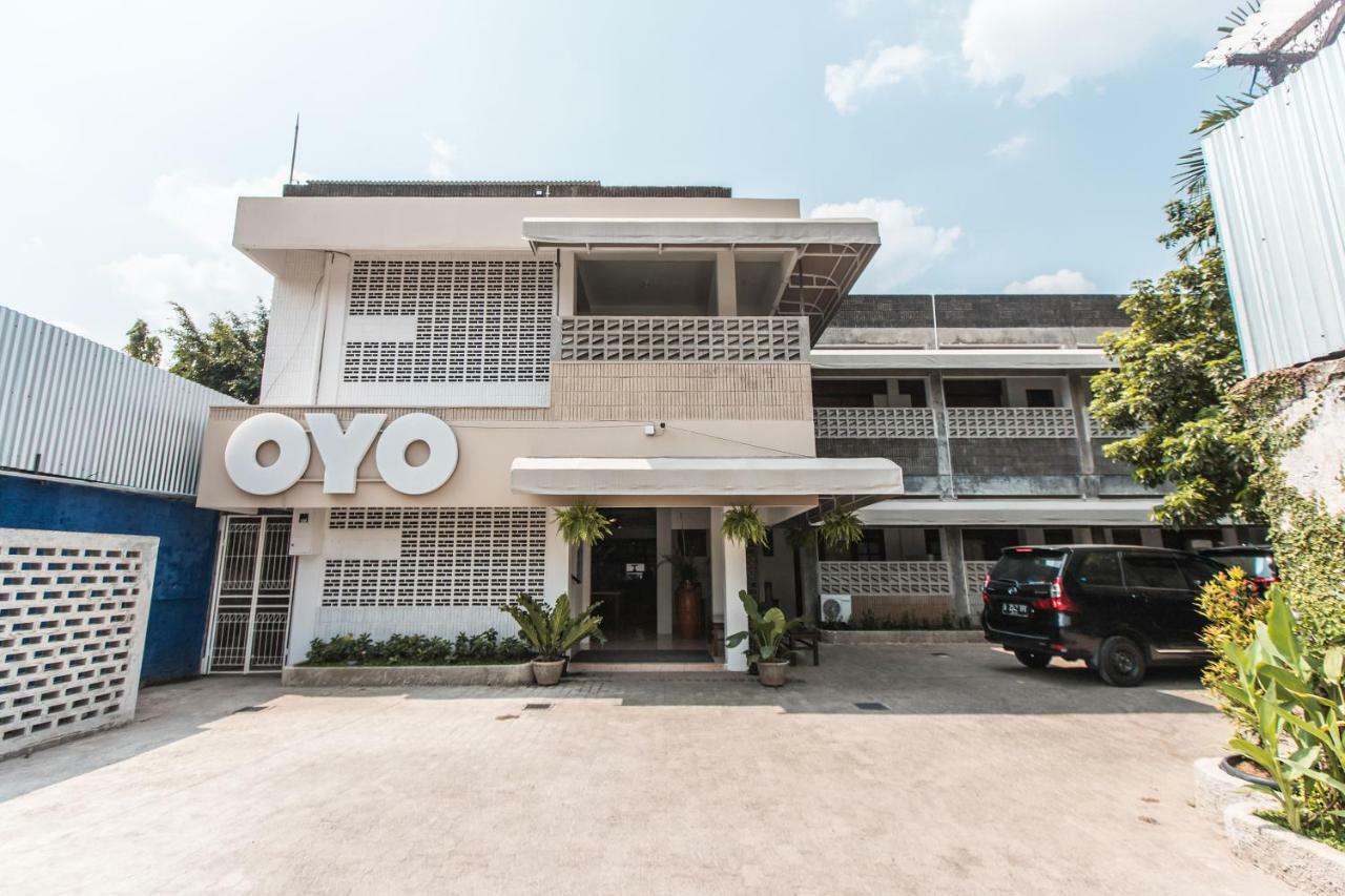 Oyo 1001 Pulo Art Space Near Ciranjang Ent Hospital Jacarta Exterior foto