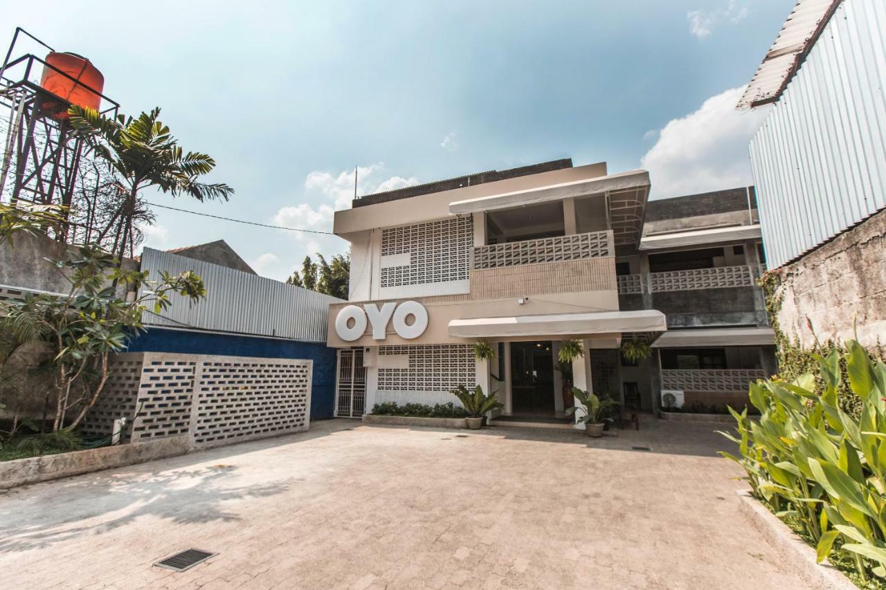 Oyo 1001 Pulo Art Space Near Ciranjang Ent Hospital Jacarta Exterior foto