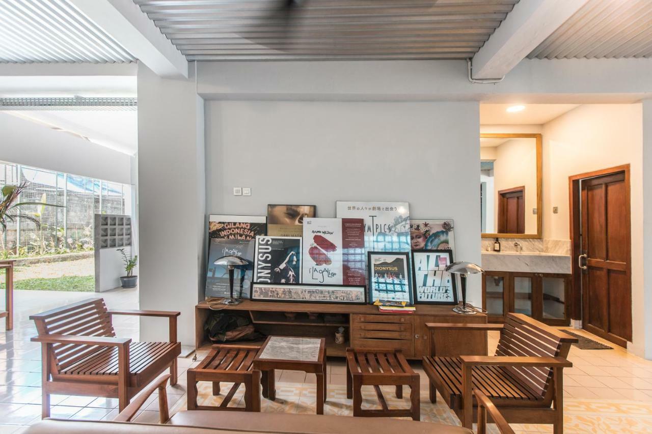 Oyo 1001 Pulo Art Space Near Ciranjang Ent Hospital Jacarta Exterior foto